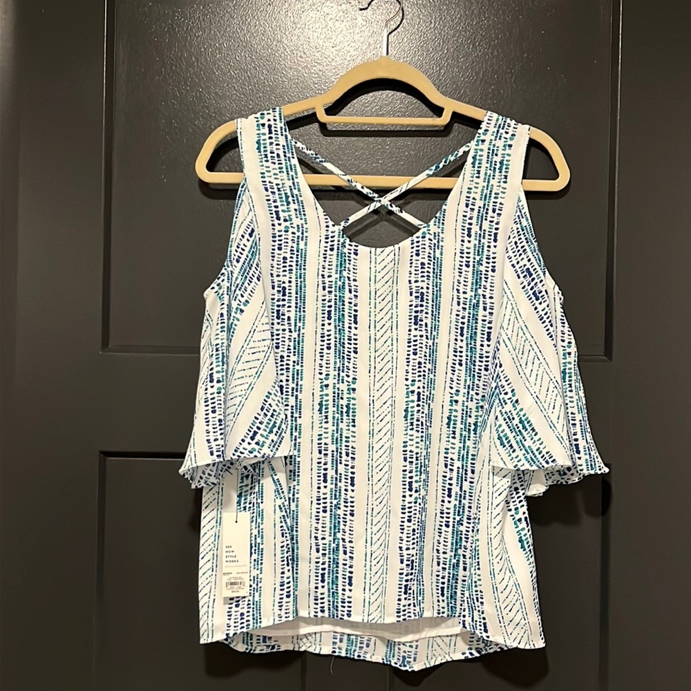 NWT Apt. 9 Cold Shoulder Cross Back Top